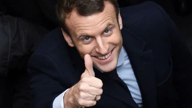 macron_26.jpg